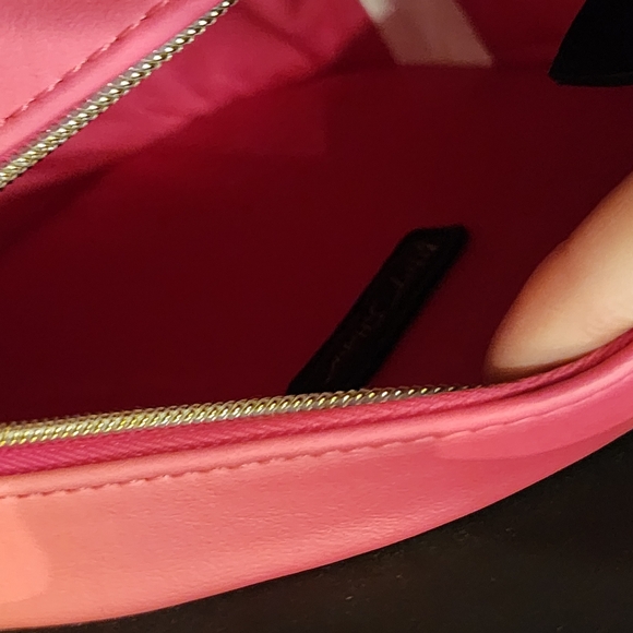 Betsey Johnson Kitsch Pretty N' Funk Pink Crossbody Electric Guitar - Picture 6 of 10